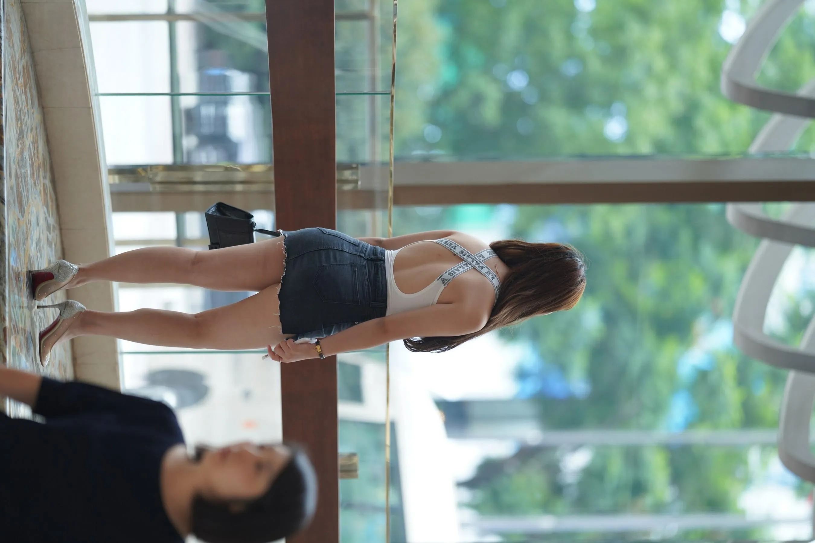 [魔镜街拍] NO.131 微胖的牛仔短裙美女 [505P]插图3